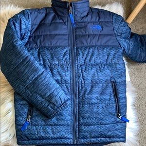 BOYS NORTH FACE JACKET - REVERSIBLE